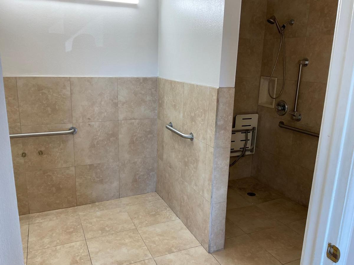 Escondido Inn Εξωτερικό φωτογραφία
