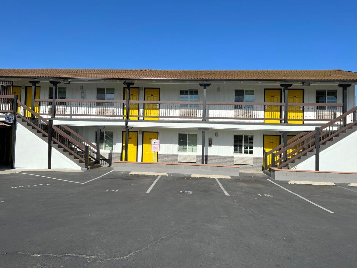 Escondido Inn Εξωτερικό φωτογραφία