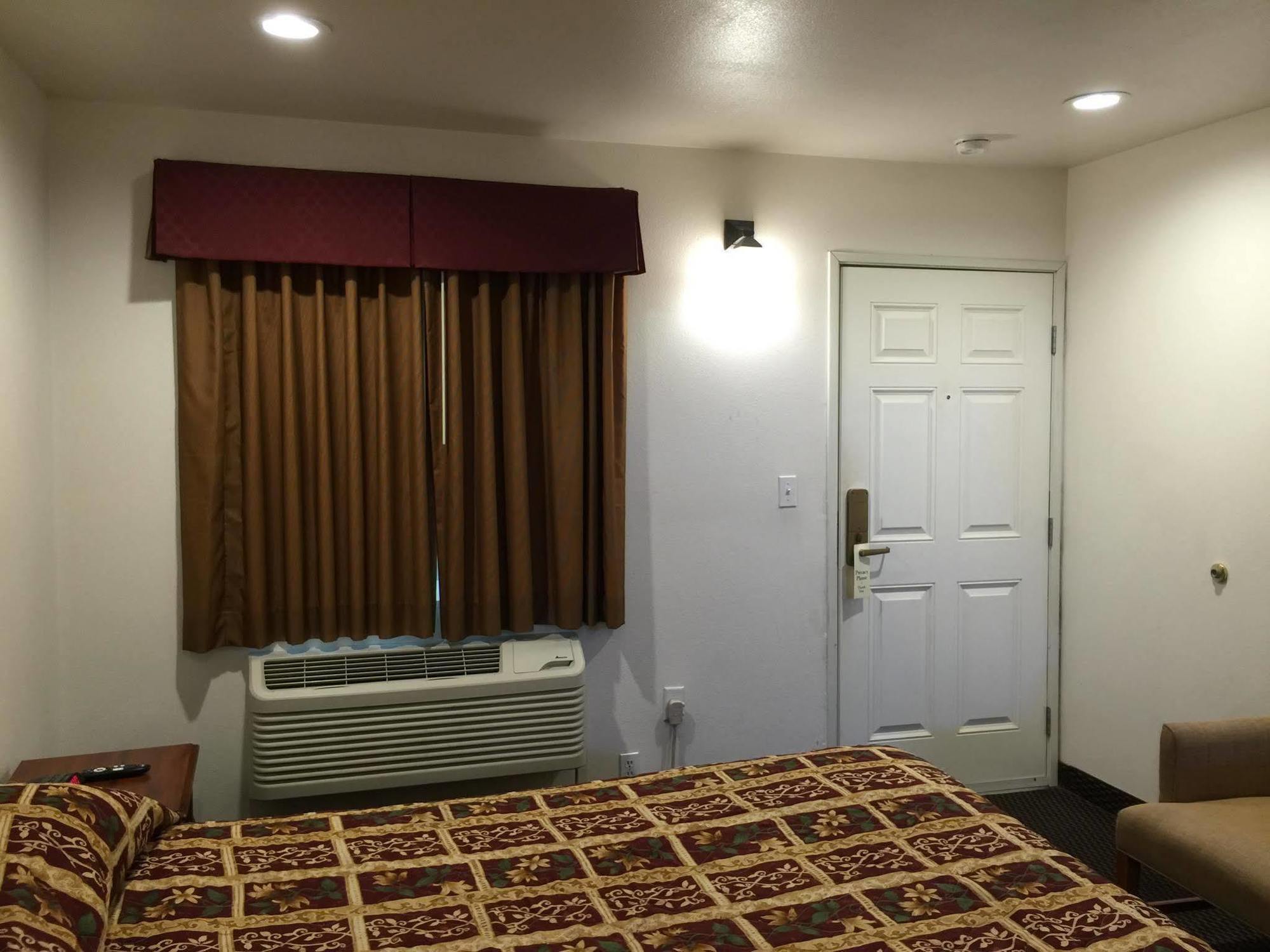 Escondido Inn Εξωτερικό φωτογραφία