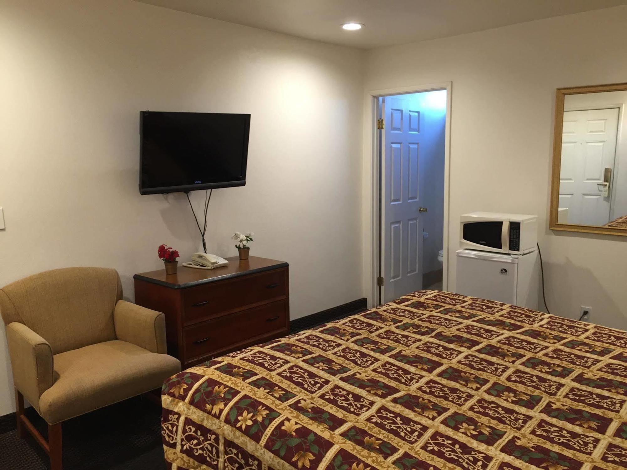 Escondido Inn Εξωτερικό φωτογραφία
