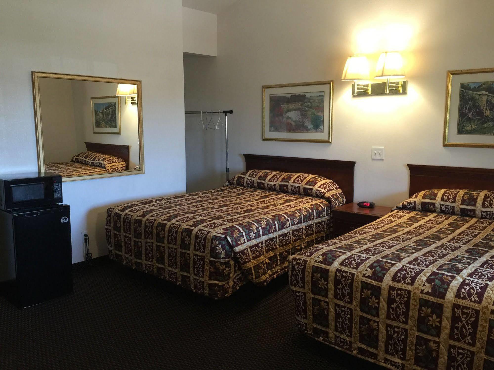Escondido Inn Εξωτερικό φωτογραφία